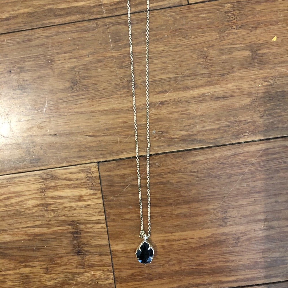 Kendra Scott small pendant necklace
